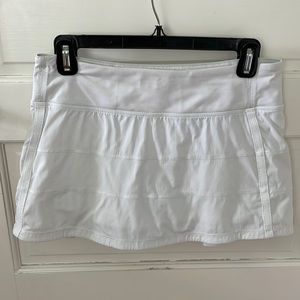 Lululemon white tennis skirt S6